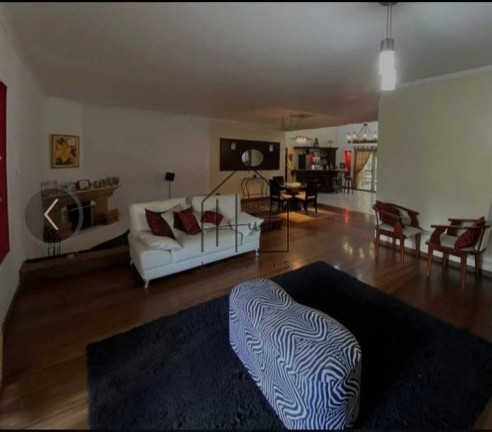 Casa com 5 Quartos à Venda, 1.328 m² em Vilarejo - Carapicuíba