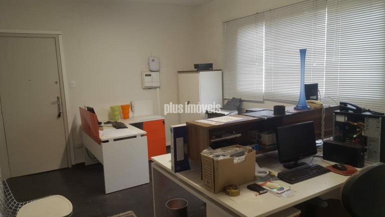 Imóvel Comercial à Venda, 425 m² em Jardim Guedala - São Paulo