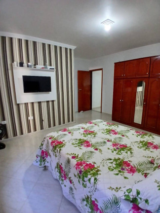 Imagem Casa com 3 Quartos à Venda, 240 m² em Piraporinha - Diadema Imagem Casa com 3 Quartos à Venda, 240 m² em Piraporinha - Diadema