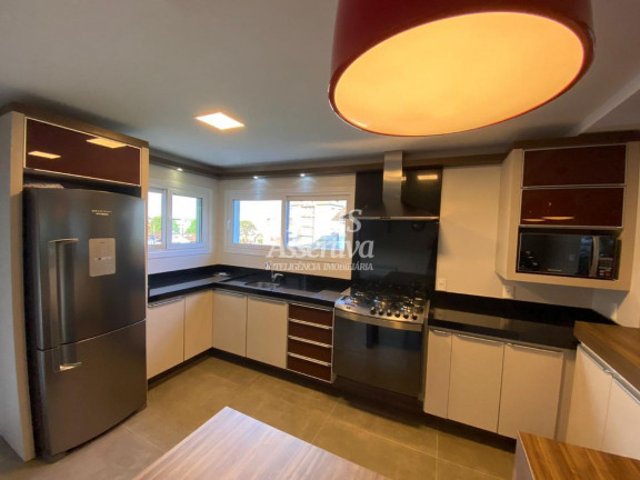 Imagem Casa com 4 Quartos à Venda, 400 m² em Centro - Canela Imagem Casa com 4 Quartos à Venda, 400 m² em Centro - Canela