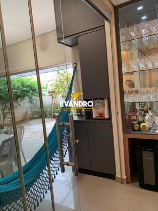 Imagem Casa com 3 Quartos à Venda, 196 m² em Jardim Imperial - Cuiabá Imagem Casa com 3 Quartos à Venda, 196 m² em Jardim Imperial - Cuiabá