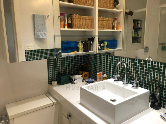 Imagem Apartamento com 3 Quartos à Venda, 241 m² em Barra Da Tijuca - Rio De Janeiro