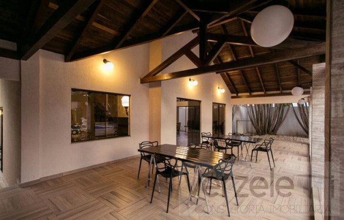 Imagem Casa com 4 Quartos para Temporada, 1.000 m² em Centro - Balneário Camboriú Imagem Casa com 4 Quartos para Temporada, 1.000 m² em Centro - Balneário Camboriú