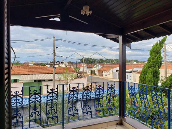 Imagem Casa com 3 Quartos à Venda, 300 m² em Parque Dos Eucaliptos - Pirassununga