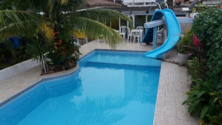 Imagem Casa com 4 Quartos à Venda, 475 m² em Vila Guilhermina - Praia Grande