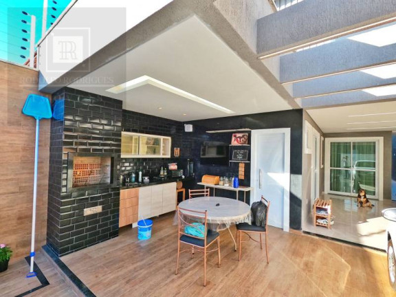 Imagem Casa com 4 Quartos à Venda, 200 m² em Sapiranga - Fortaleza Imagem Casa com 4 Quartos à Venda, 200 m² em Sapiranga - Fortaleza