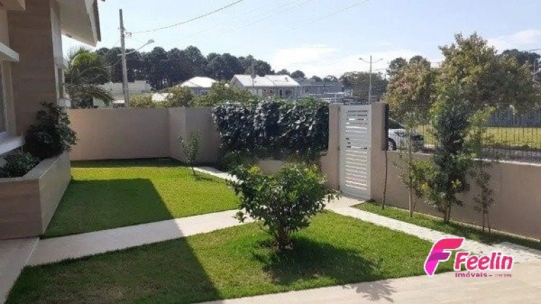 Imagem Casa de Condomínio com 3 Quartos à Venda, 234 m² em São João Do Rio Vermelho - Florianópolis