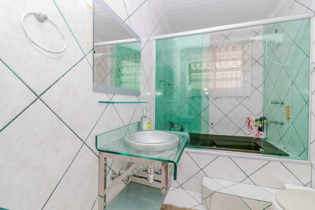 Imagem Casa com 3 Quartos à Venda, 140 m² em Guaíra - Curitiba