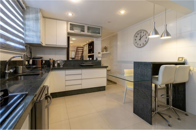 Imagem Casa com 4 Quartos à Venda, em Penha De França - São Paulo Imagem Casa com 4 Quartos à Venda, em Penha De França - São Paulo