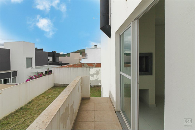 Imagem Casa com 3 Quartos à Venda,  em Hípica - Porto Alegre