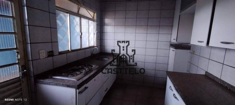 Imagem Sobrado com 4 Quartos à Venda, 140 m² em Jardim Novo Sabará - Londrina
