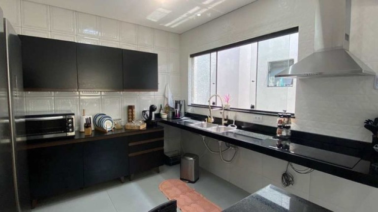 Imagem Sobrado com 2 Quartos à Venda, 180 m² em Jardim Santa Cecília - Sorocaba Imagem Sobrado com 2 Quartos à Venda, 180 m² em Jardim Santa Cecília - Sorocaba