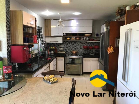 Imagem Casa com 3 Quartos à Venda, 240 m² em Itaipu - Niterói