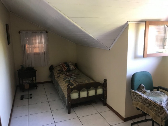 Imagem Casa com 4 Quartos à Venda, 230 m² em Jardim Itu - Porto Alegre Imagem Casa com 4 Quartos à Venda, 230 m² em Jardim Itu - Porto Alegre