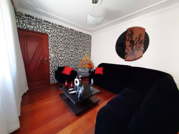Imagem Casa com 4 Quartos à Venda, 200 m²