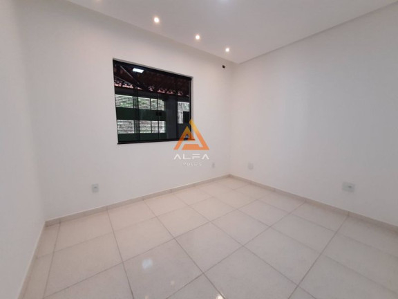 Imagem Casa com 3 Quartos à Venda, 172 m²