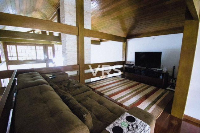Imagem Casa com 4 Quartos à Venda, 232 m² em Carlos Guinle - Teresópolis
