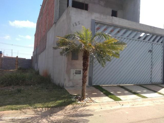 Imagem Casa à Venda, em Jardim Vitoria - Cotia Imagem Casa à Venda, em Jardim Vitoria - Cotia