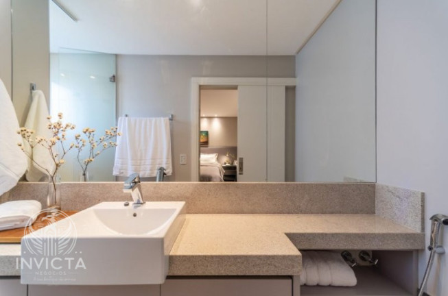 Imagem Apartamento com 4 Quartos à Venda, 237 m² em Barra Sul - Balneário Camboriú Imagem Apartamento com 4 Quartos à Venda, 237 m² em Barra Sul - Balneário Camboriú