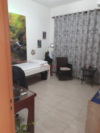 Imagem Casa com 7 Quartos à Venda, 384 m² em Nossa Senhora Do Rosário - Santa Maria Imagem Casa com 7 Quartos à Venda, 384 m² em Nossa Senhora Do Rosário - Santa Maria