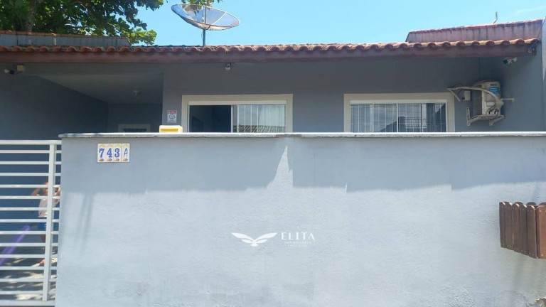 Imagem Casa com 2 Quartos à Venda, 54 m² em Itacolomi - Balneário Piçarras