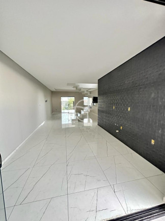 Imagem Casa com 3 Quartos à Venda, 191 m² em Iririú - Joinville Imagem Casa com 3 Quartos à Venda, 191 m² em Iririú - Joinville