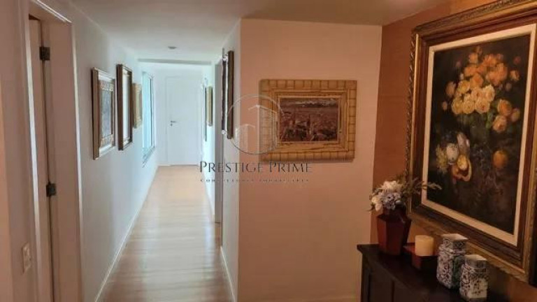 Imagem Casa com 4 Quartos à Venda, 504 m²