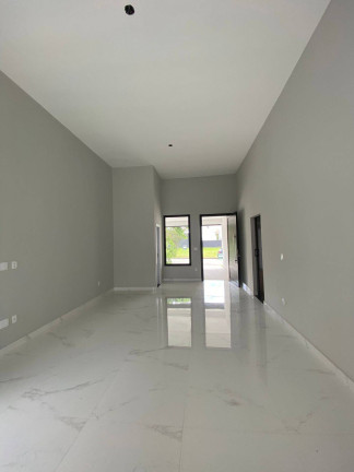 Imagem Casa com 3 Quartos à Venda, 300 m² em Piracangaguá - Taubaté Imagem Casa com 3 Quartos à Venda, 300 m² em Piracangaguá - Taubaté