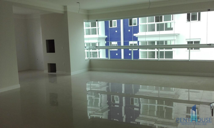 Apartamento com 3 Quartos à Venda, 133 m² em Centro - Balneário Camboriú