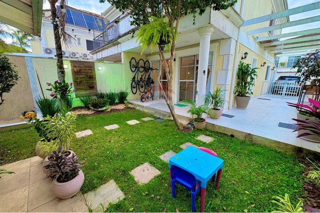 Imagem Casa de Condomínio com 3 Quartos à Venda, 162 m² em Recreio Dos Bandeirantes - Rio De Janeiro Imagem Casa de Condomínio com 3 Quartos à Venda, 162 m² em Recreio Dos Bandeirantes - Rio De Janeiro