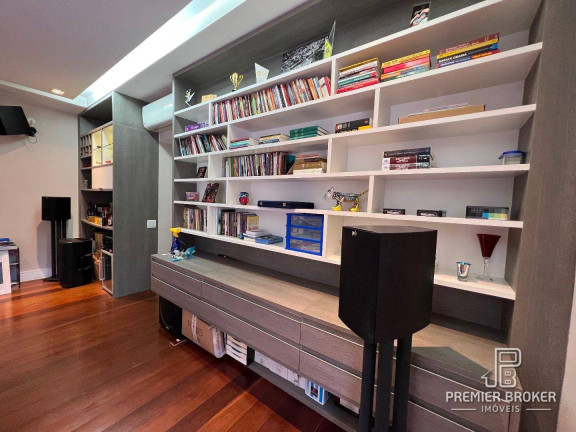 Imagem Casa com 5 Quartos à Venda, 632 m² em Quebra Frascos - Teresópolis Imagem Casa com 5 Quartos à Venda, 632 m² em Quebra Frascos - Teresópolis