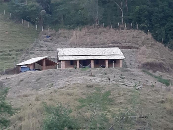 Imagem Imóvel com 3 Quartos à Venda, 250 m² em Azevedo - Joanópolis