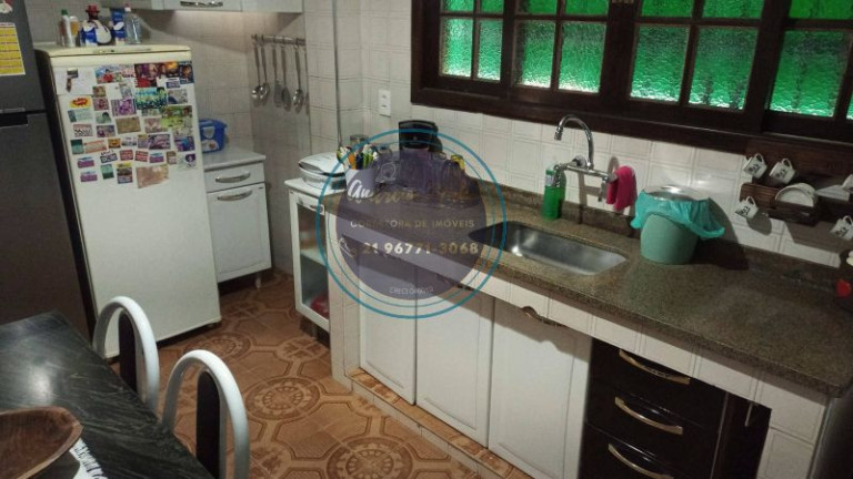 Imagem Casa com 4 Quartos à Venda, 200 m²