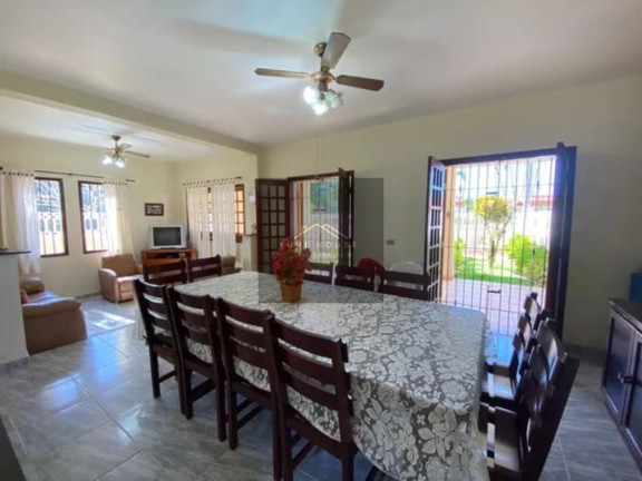 Casa com 5 Quartos à Venda, 350 m² em Maranduba - Ubatuba