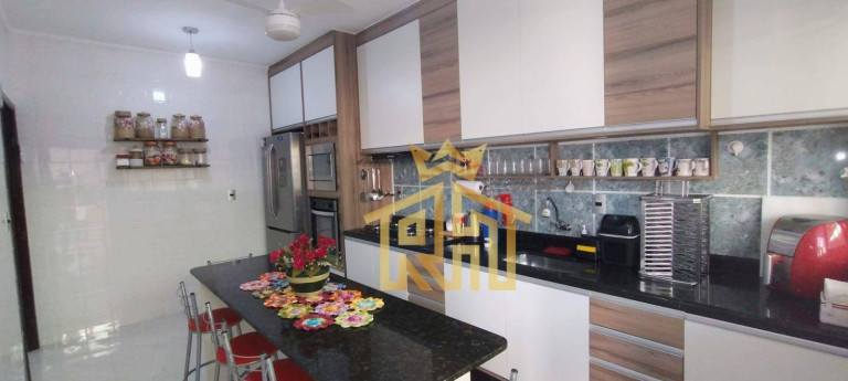 Imagem Casa com 2 Quartos à Venda, 130 m² em Vila Guilhermina - Praia Grande Imagem Casa com 2 Quartos à Venda, 130 m² em Vila Guilhermina - Praia Grande