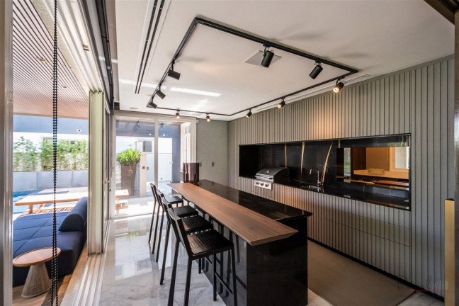 Imagem Casa com 7 Quartos à Venda, 780 m² em Jurerê Internacional - Florianópolis Imagem Casa com 7 Quartos à Venda, 780 m² em Jurerê Internacional - Florianópolis