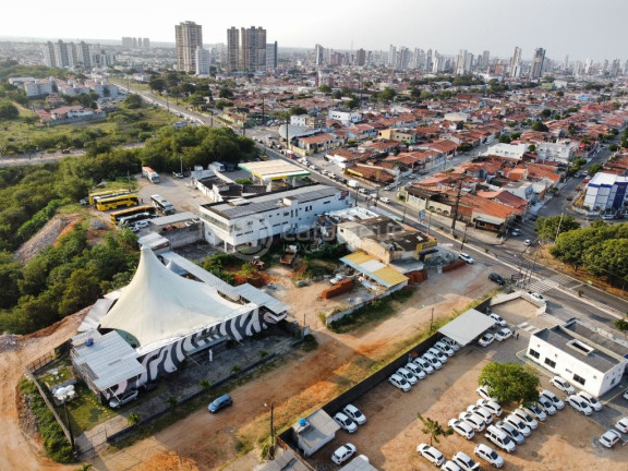 Imagem Imóvel Comercial à Venda, 2.100 m² em Candelária - Natal Imagem Imóvel Comercial à Venda, 2.100 m² em Candelária - Natal