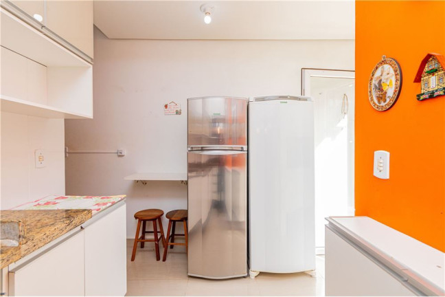 Imagem Casa com 2 Quartos à Venda, em Hípica - Porto Alegre Imagem Casa com 2 Quartos à Venda, em Hípica - Porto Alegre