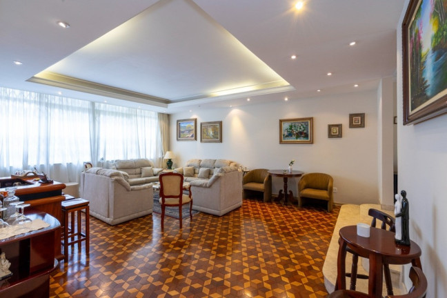 Imagem Casa com 4 Quartos à Venda, 375 m² em Moema - São Paulo