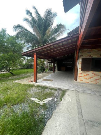 Imagem Casa com 5 Quartos à Venda, 120 m² em Itacolomi - Balneário Piçarras Imagem Casa com 5 Quartos à Venda, 120 m² em Itacolomi - Balneário Piçarras
