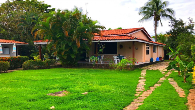 Imagem Casa com 3 Quartos à Venda, 400 m² em Estrada Do Côco - Lauro De Freitas Imagem Casa com 3 Quartos à Venda, 400 m² em Estrada Do Côco - Lauro De Freitas