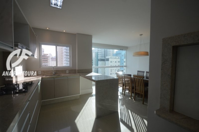Imagem Apartamento com 4 Quartos à Venda, 136 m² em Centro - Balneário Camboriú Imagem Apartamento com 4 Quartos à Venda, 136 m² em Centro - Balneário Camboriú