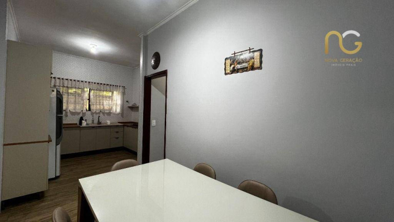 Imagem Casa com 3 Quartos à Venda, 185 m² em Vila Assunção - Praia Grande Imagem Casa com 3 Quartos à Venda, 185 m² em Vila Assunção - Praia Grande