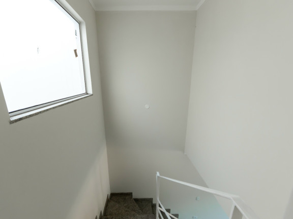 Imagem Casa com 3 Quartos à Venda, 182 m² em Jardim Santo Elias - São Paulo Imagem Casa com 3 Quartos à Venda, 182 m² em Jardim Santo Elias - São Paulo