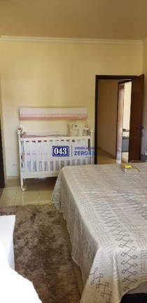 Imagem Casa com 3 Quartos à Venda, 175 m² em Jardim Belo Horizonte - Londrina
