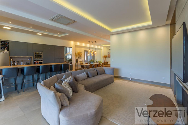 Imagem Casa com 4 Quartos à Venda, 600 m² em São Francisco De Assis - Camboriú Imagem Casa com 4 Quartos à Venda, 600 m² em São Francisco De Assis - Camboriú