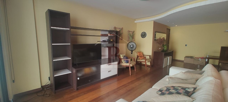 Imagem Imóvel com 3 Quartos à Venda, 150 m² em Icaraí - Niterói Imagem Imóvel com 3 Quartos à Venda, 150 m² em Icaraí - Niterói