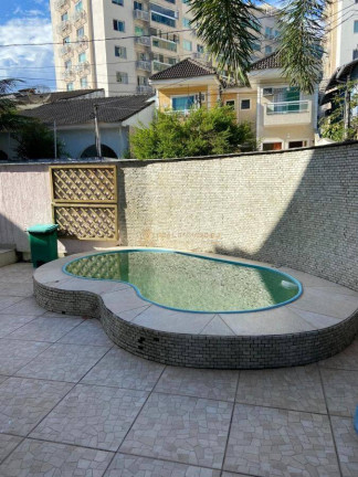 Imagem Casa com 3 Quartos à Venda, 119 m² em Freguesia (jacarepaguá) - Rio De Janeiro Imagem Casa com 3 Quartos à Venda, 119 m² em Freguesia (jacarepaguá) - Rio De Janeiro