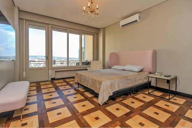Imagem Apartamento com 4 Quartos à Venda, 221 m² em Independência - Porto Alegre Imagem Apartamento com 4 Quartos à Venda, 221 m² em Independência - Porto Alegre