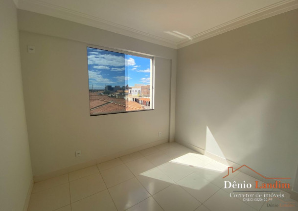 Imagem Apartamento com 3 Quartos à Venda, 70 m² em Planalto - Montes Claros